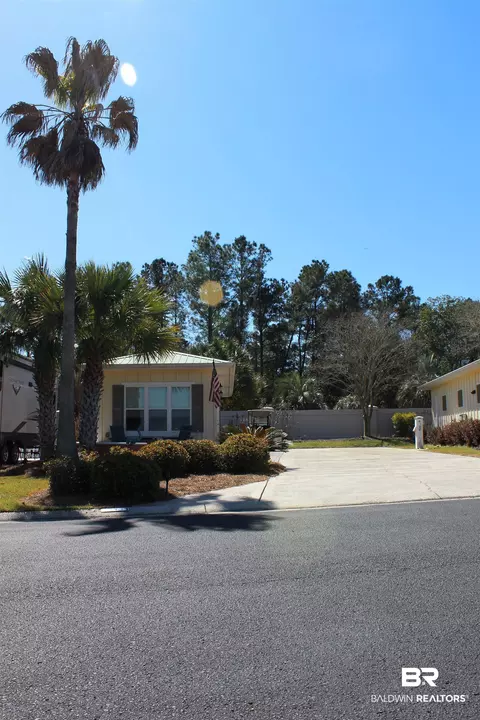 Exterior - 12131 Gateway Dr #17, Elberta, AL 36530 photo 2 of 18