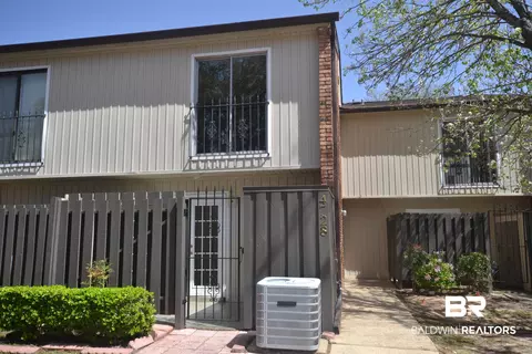 4728 Huron Dr, Pensacola, FL 32507