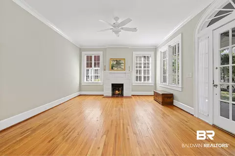 61 S Julia St, Mobile, AL 36604 photo 2