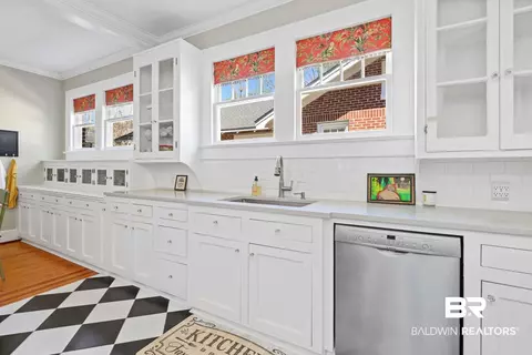 61 S Julia St, Mobile, AL 36604 photo 4