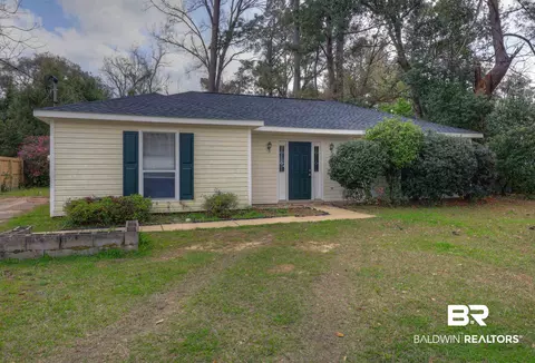 8642 Brook Ln, Fairhope, AL 36532