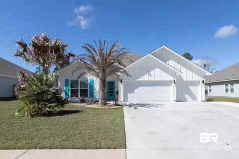 3890 Mercury Cir, Gulf Shores, AL 36542