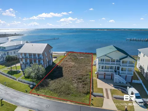 4039 Landfall Dr, Pensacola, FL 32507