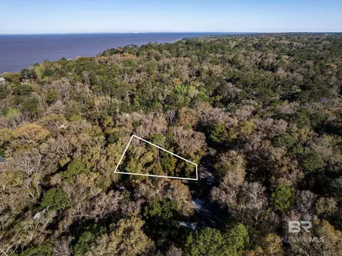 22853 Clearwater Cir, Fairhope, AL 36532