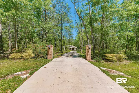 2242 River Forest Dr, Mobile, AL 36605 photo 2