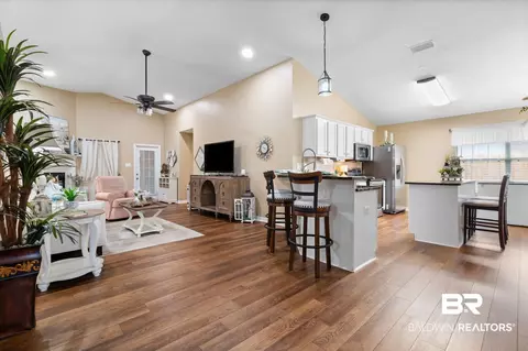 2691 E Rosebud Dr, Mobile, AL 36695 photo 2