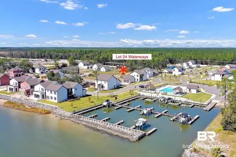 913 Inlet Cir, Gulf Shores, AL 36542