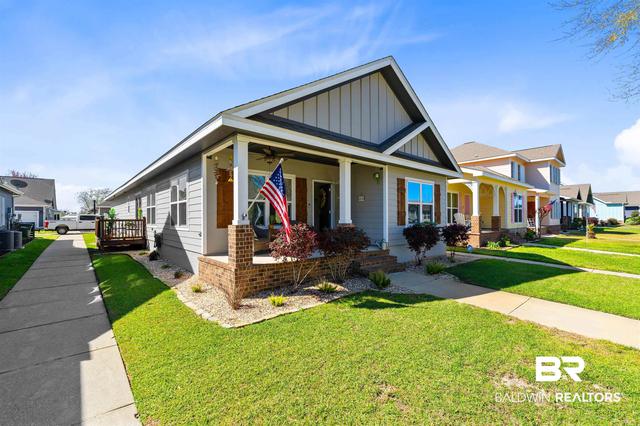 1221 Primrose Ln, Foley, AL 36535