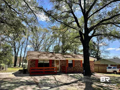 119 Duncan St, Brewton, AL 36426