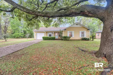 526 W Carolyn Ave, Foley, AL 36535
