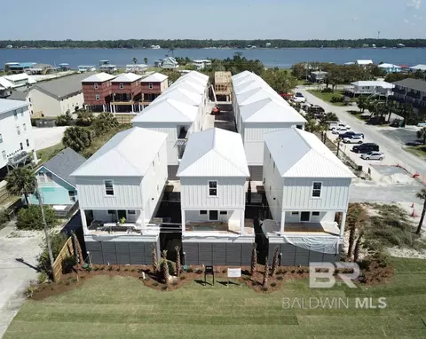 115 W 10th St #C, Gulf Shores, AL 36542