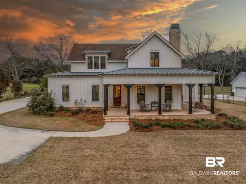 125 Song Grove Blvd, Fairhope, AL 36532