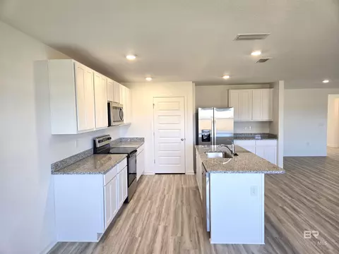 24112 Reiger Dr, Elberta, AL 36530 photo 6