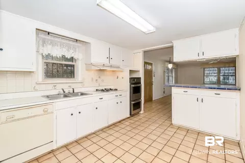 3715 Conway Dr, Mobile, AL 36608 photo 2