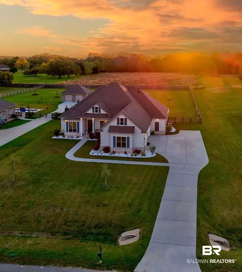 33147 Walden Ln, Spanish Fort, AL 36527