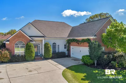 19166 Fairfax Dr, Fairhope, AL 36532