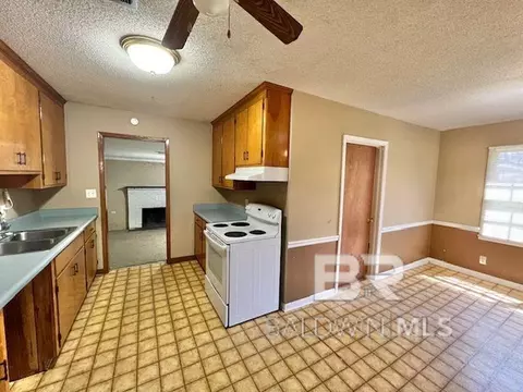 Undisclosed, Atmore, AL 36502 photo 12