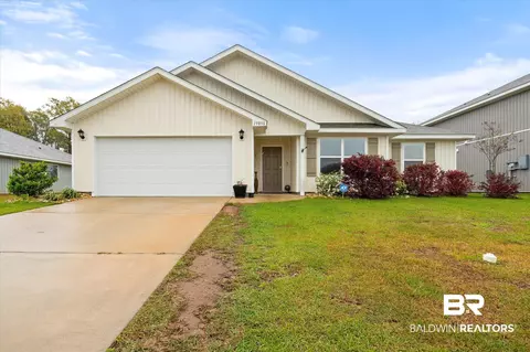 19056 Chipola Dr, Robertsdale, AL 36567