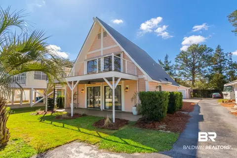 717 E Canal Dr, Gulf Shores, AL 36542