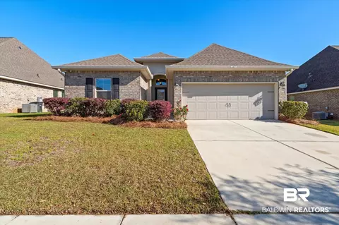 660 Turquoise Dr, Fairhope, AL 36532