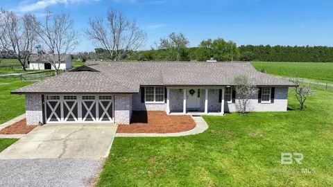 28475 Leiterman Rd, Elberta, AL 36530