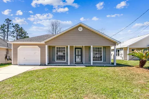 2487 Redoubt St, Pensacola, FL 32507