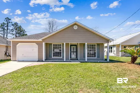 2487 Redoubt St, Pensacola, FL 32507
