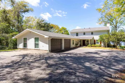 3070 Riverside Dr, Mobile, AL 36605