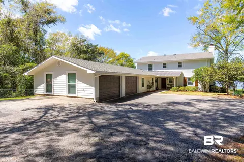 3070 Riverside Dr, Mobile, AL 36605