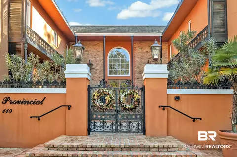 110 Fairhope Ave #8, Fairhope, AL 36532