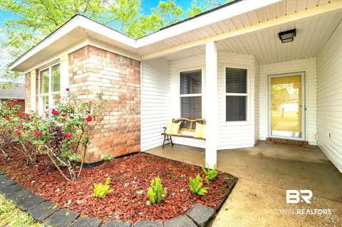 9621 N Spring Meadow Dr, Mobile, AL 36695 photo 2