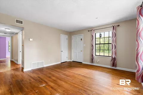 5420 Windmill Dr, Mobile, AL 36693 photo 2