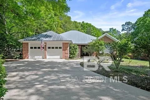 608 Bon Secour St, Fairhope, AL 36532