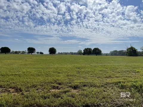 18697 Kendrick Rd, Robertsdale, AL 36567