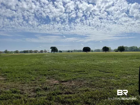 18651 Kendrick Rd, Robertsdale, AL 36567