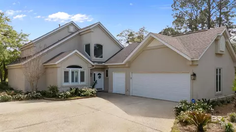 735 E St Andrews Dr, Gulf Shores, AL 36542