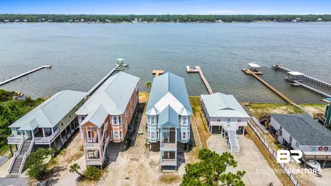 1242 W Lagoon Ave, Gulf Shores, AL 36542