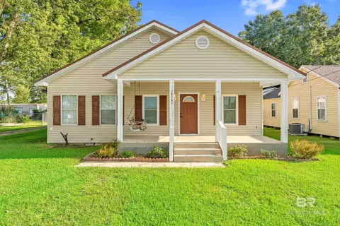 18141 Pennsylvania St, Robertsdale, AL 36567