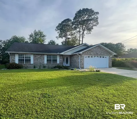 2877 Spanish Cove Dr N, Lillian, AL 36549