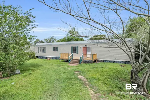 102 Lark Ln, Robertsdale, AL 36567