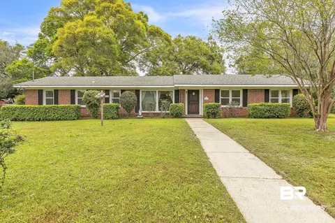 5062 Chauntecleer Ct, Mobile, AL 36693