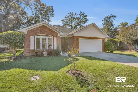 112 Mark Twain Loop, Foley, AL 36535