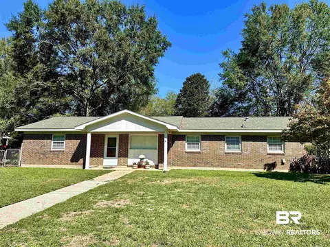 111 N Pine St, Brewton, AL 36426