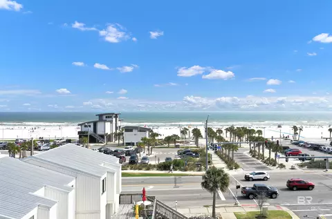 110 W 2nd St #3, Gulf Shores, AL 36542