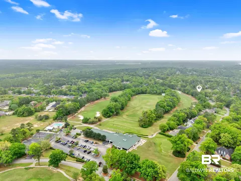 110 Clubhouse Dr, Fairhope, AL 36532
