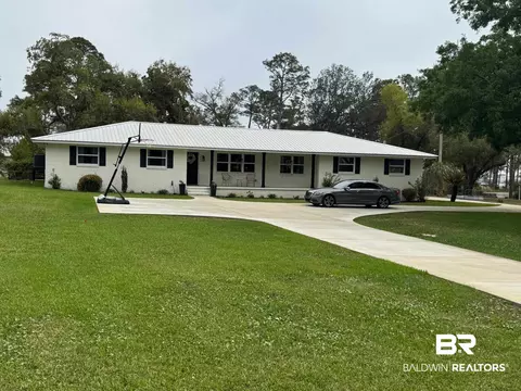 337 Magnolia Dr, Gulf Shores, AL 36542