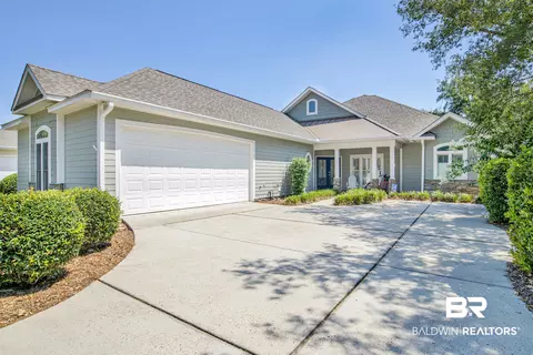 13 Baywalk Ct, Gulf Shores, AL 36542