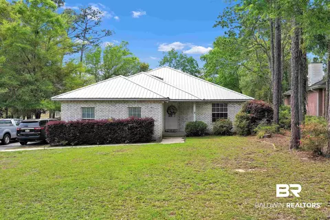 2583 Rosinton Cir, Lillian, AL 36549