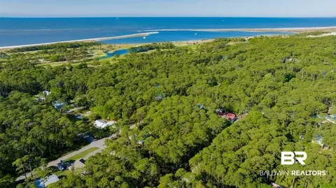 801 Infanta Pl, Dauphin Island, AL 36528