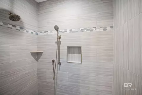 Bath - 5525 Wolfhead Ave, Orange Beach, AL 36561 photo 2 of 4